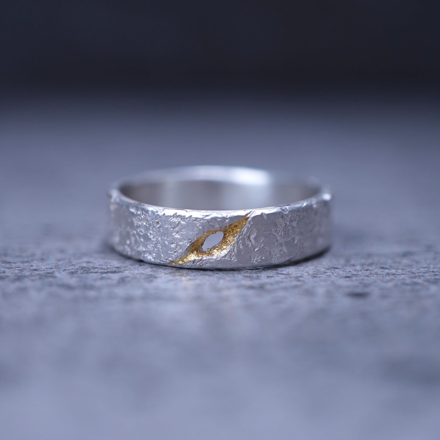 Silent Gaze Ring — Seen Deeply