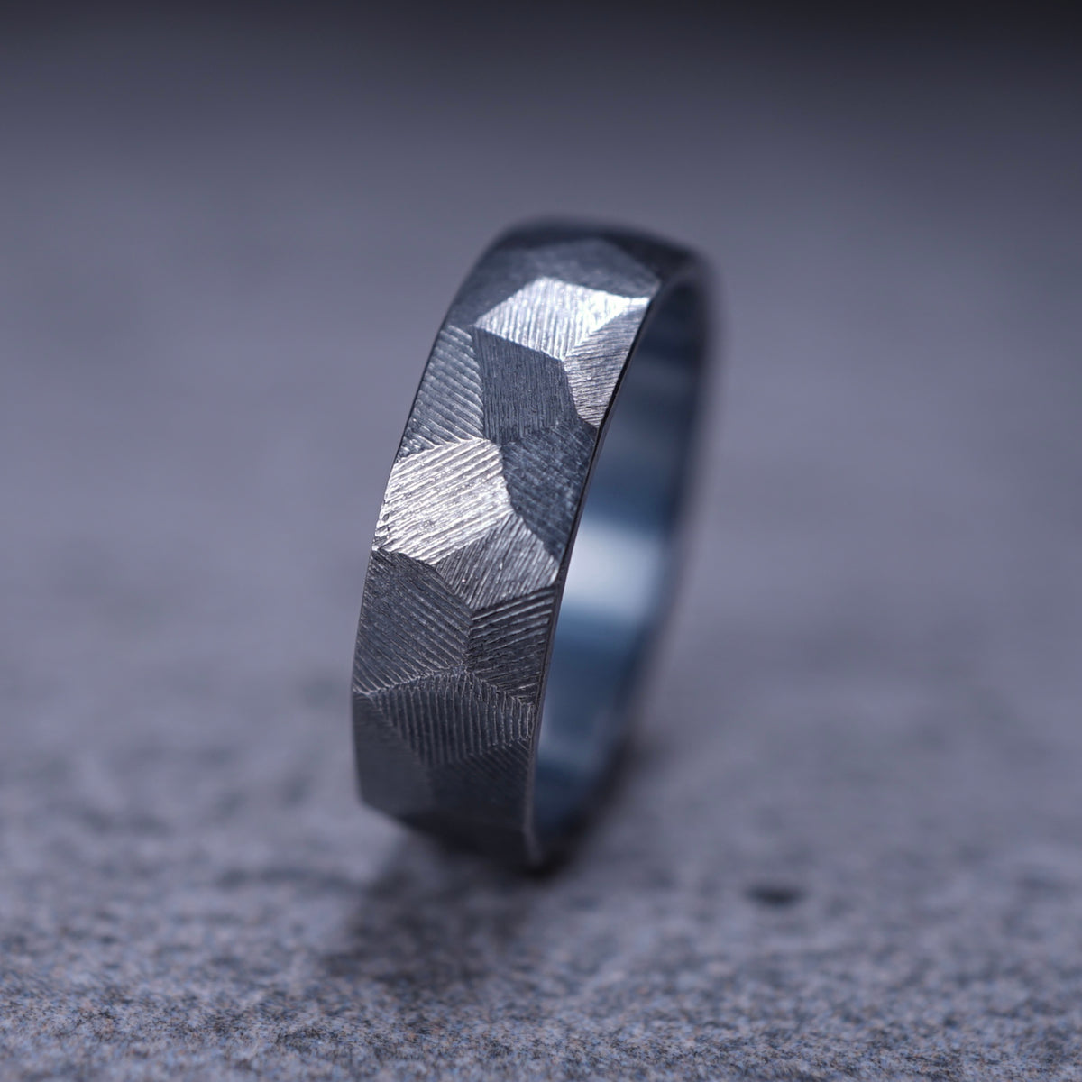 Karesansui Ring — Quiet balance