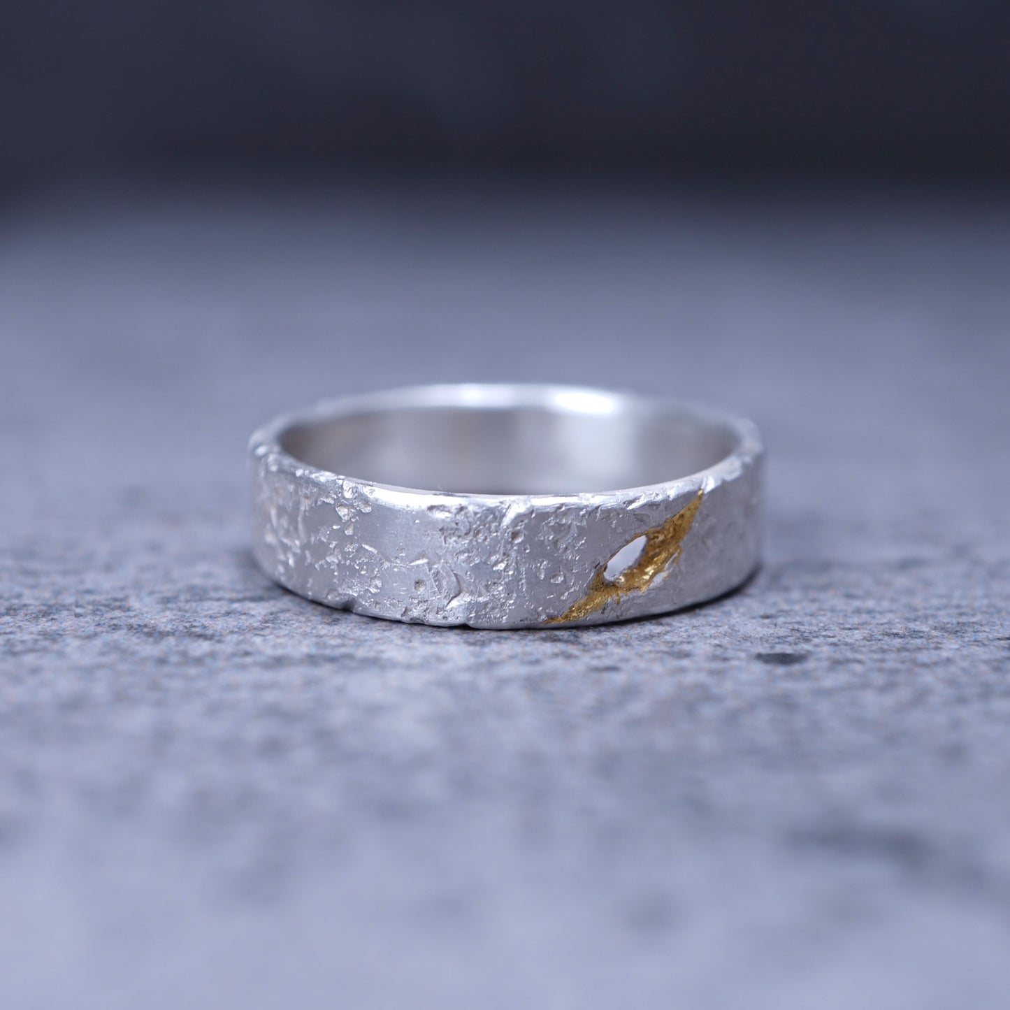 Silent Gaze Ring — Seen Deeply