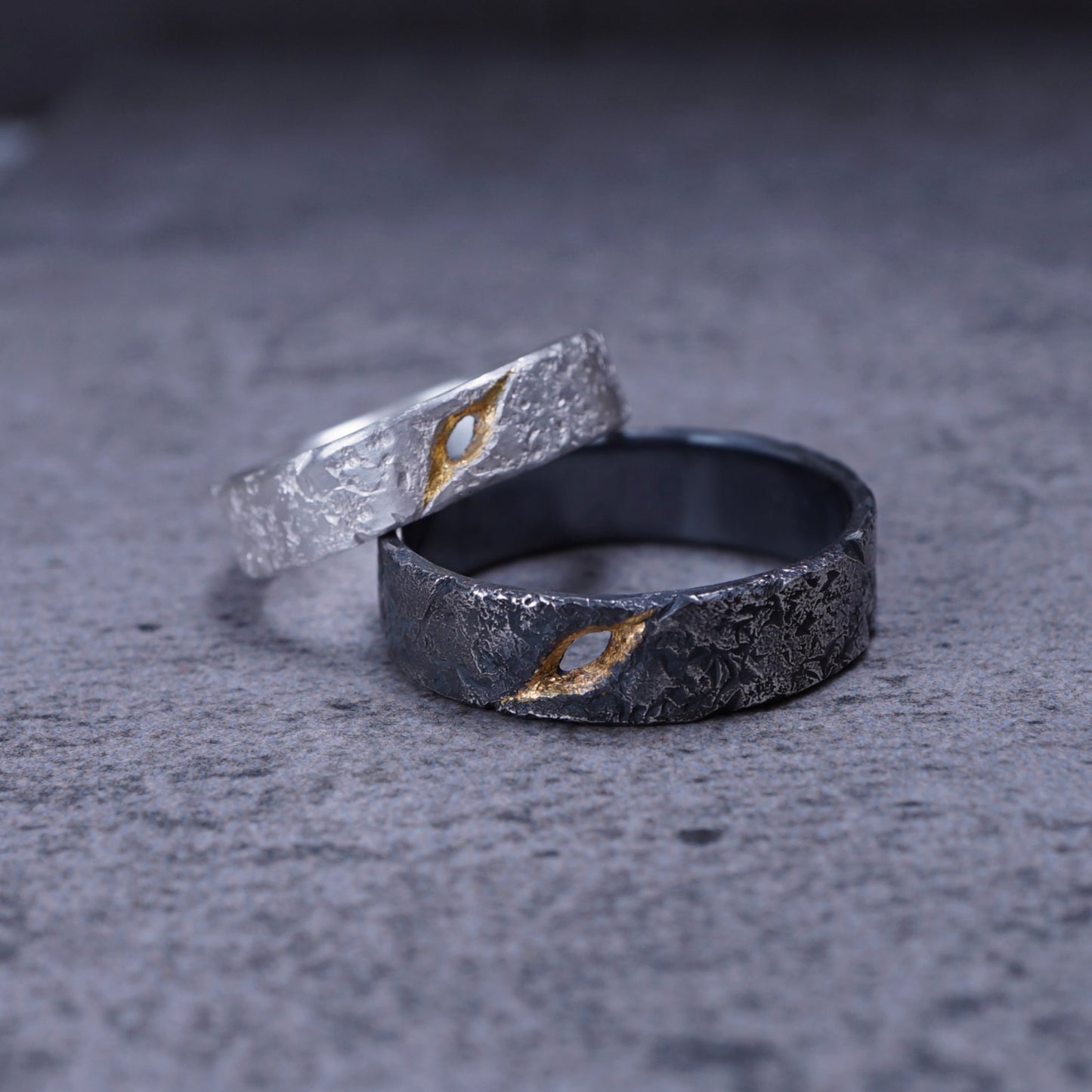Silent Gaze Couple Rings — Fully Known