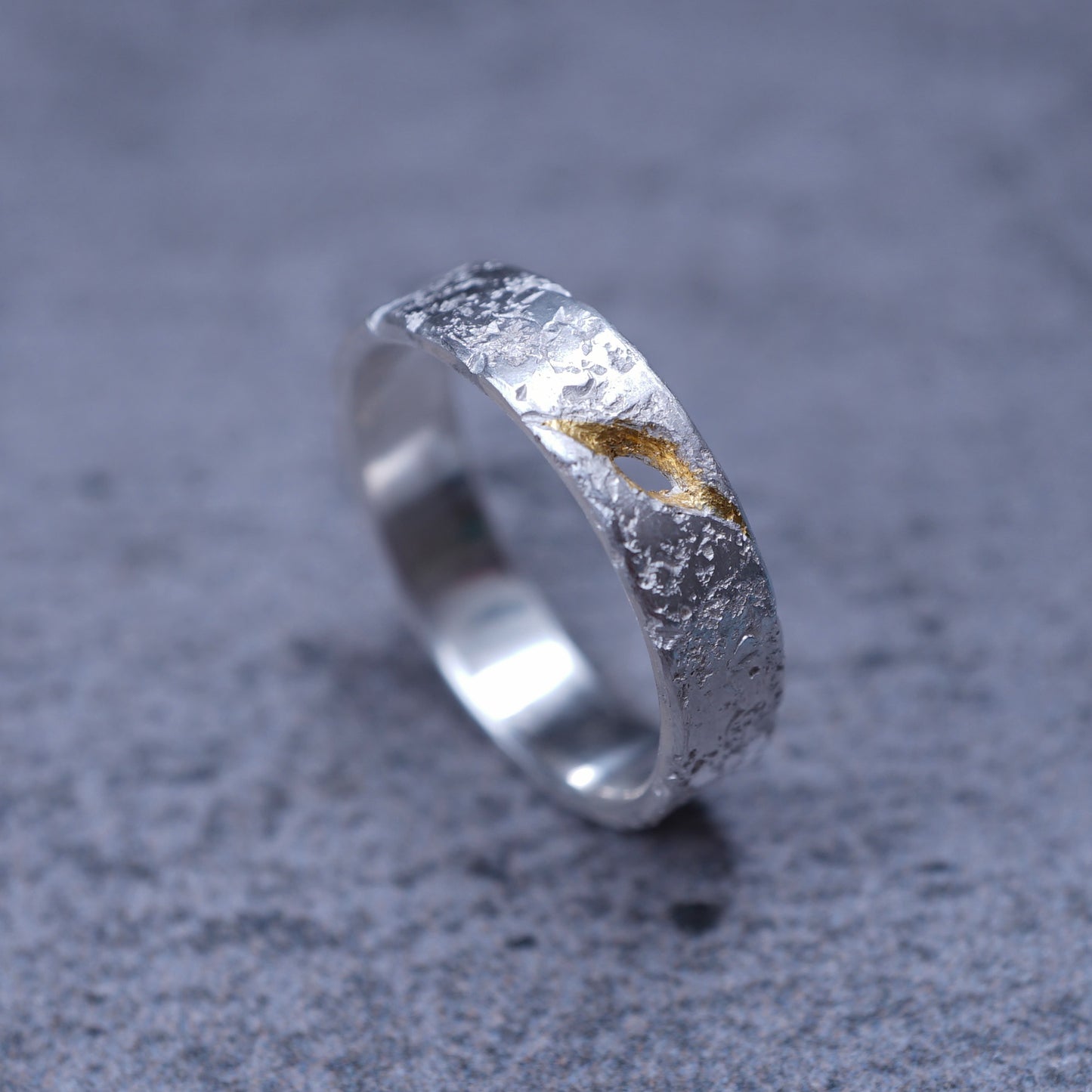 Silent Gaze Ring — Seen Deeply