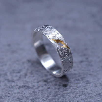 Silent Gaze Ring — Seen Deeply