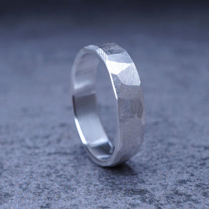Karesansui Ring — Quiet balance