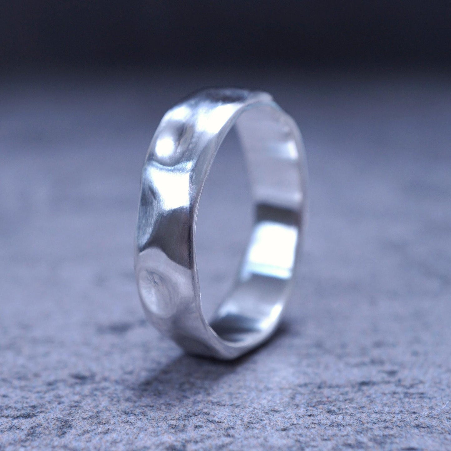 Soft Silence Ring — Quiet calm