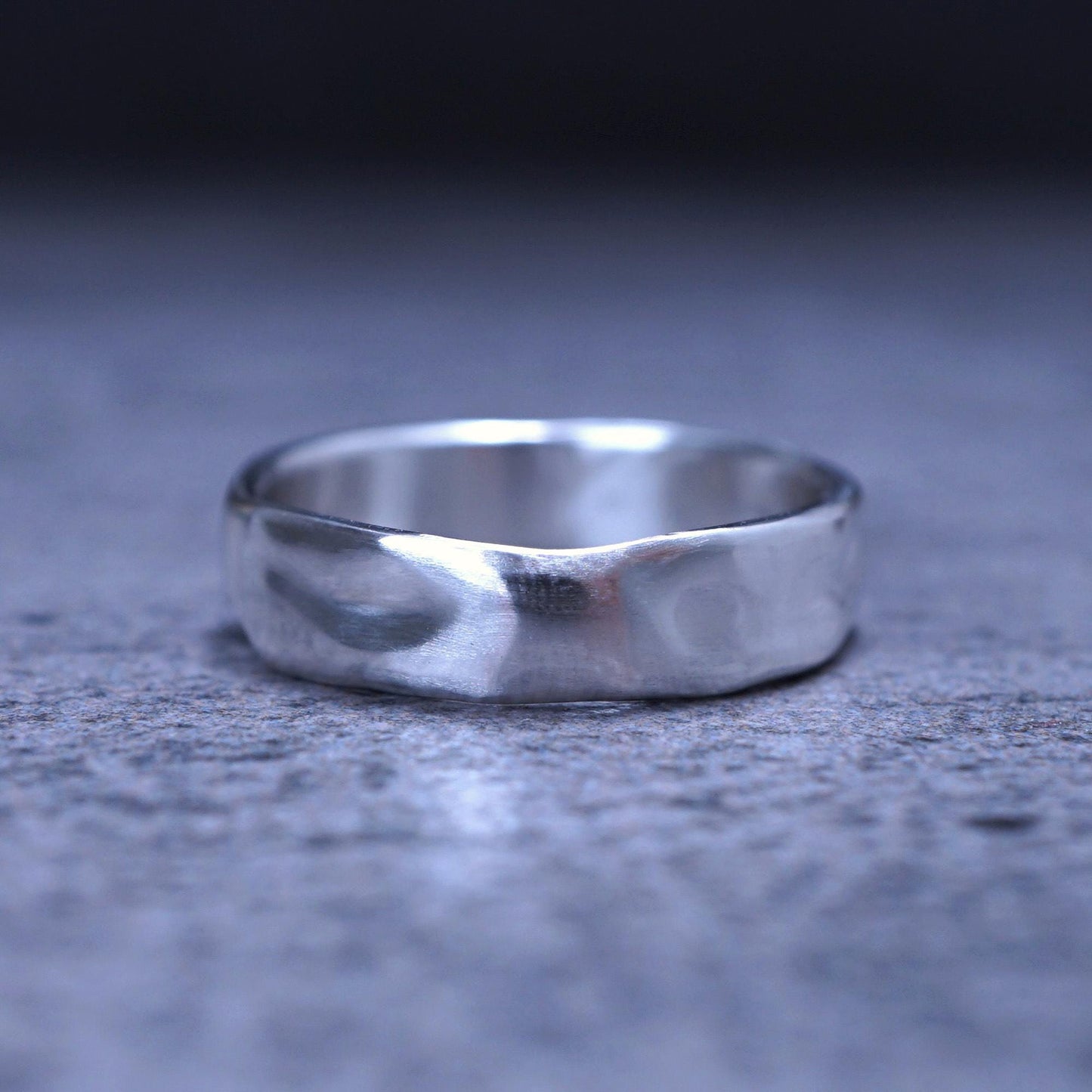 Soft Silence Ring — Quiet calm