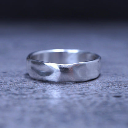 Soft Silence Ring — Quiet calm