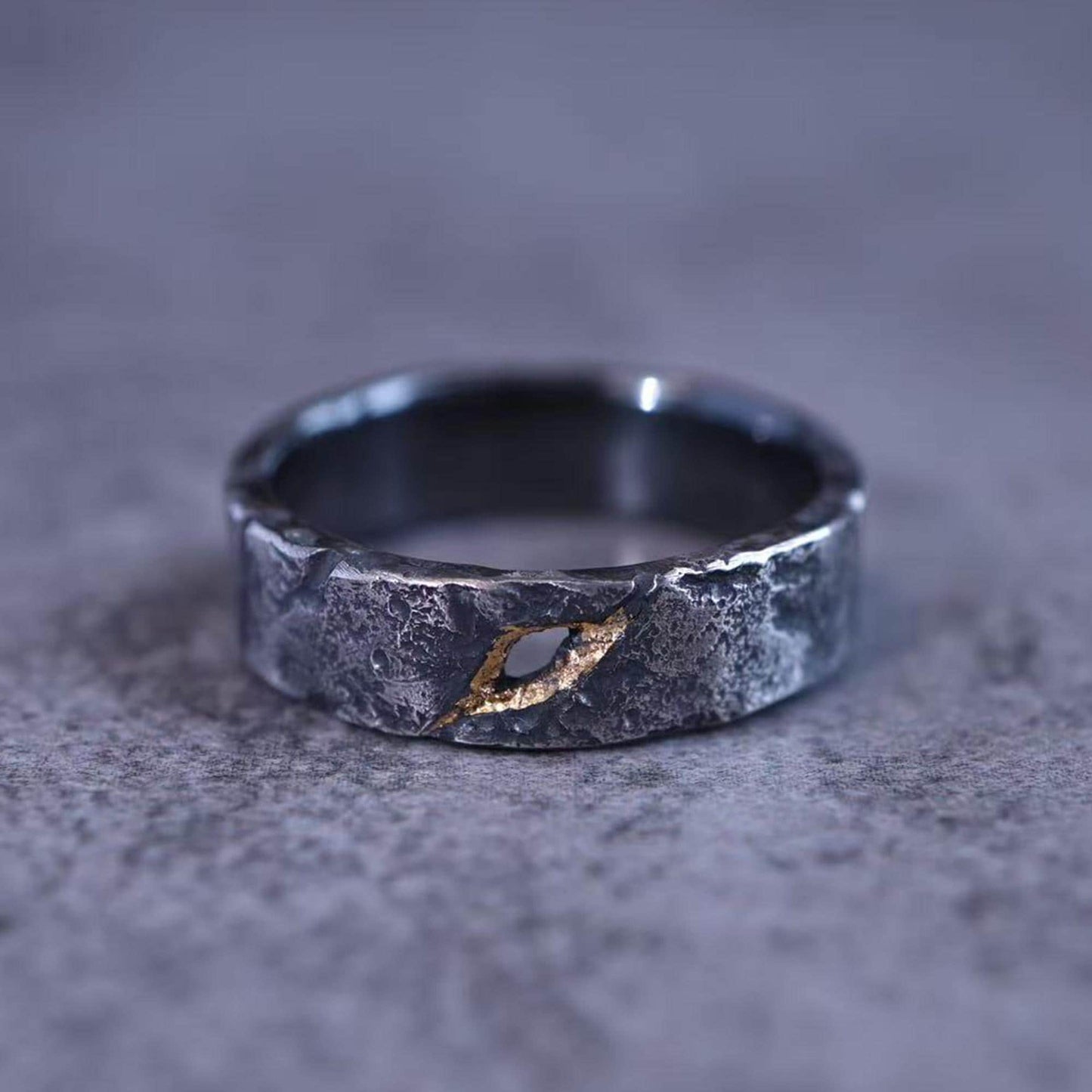 Silent Gaze Ring — Seen Deeply