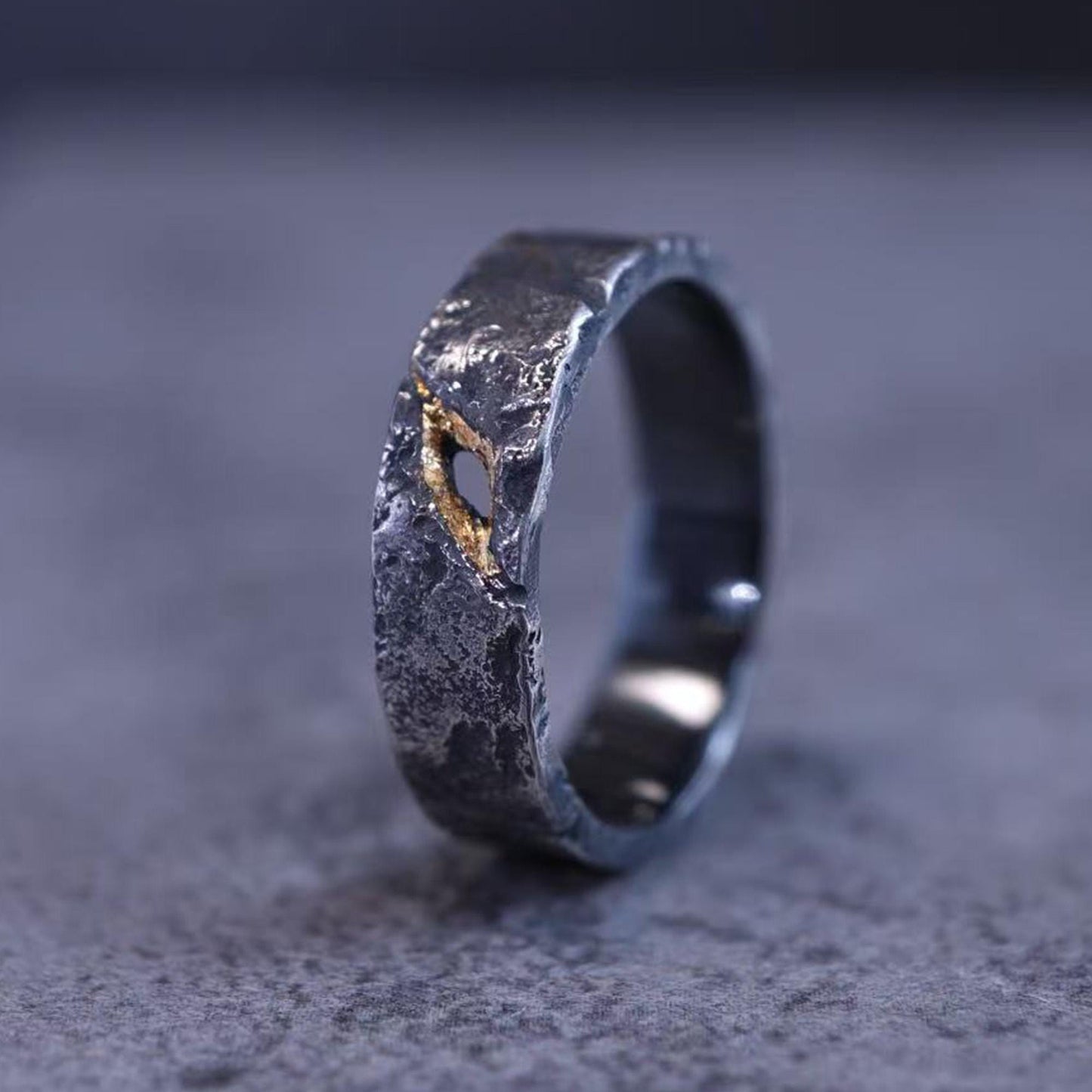 Silent Gaze Ring — Seen Deeply